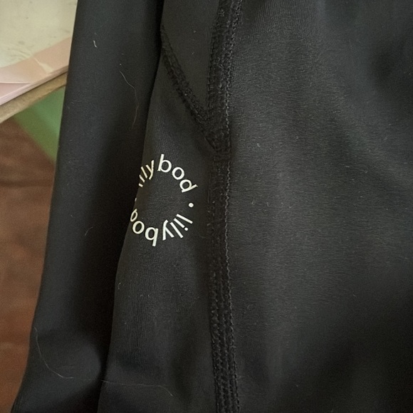 Lilybod drawstring leggings with pockets & matching sports bra. - Picture 5 of 5